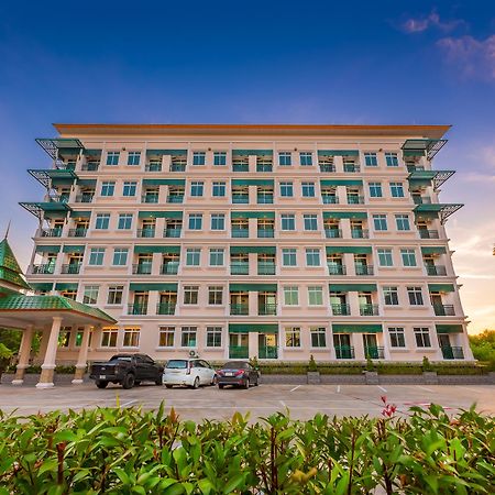 Evergreen Suite Hotel Surat Thani Exteriör bild